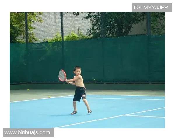 黄芳的网球人生:从青涩少女到职业选手的深度对话与成长故事